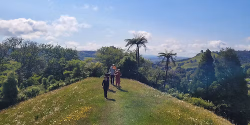 A MES\u00c9S \u00daJ-Z\u00c9LAND - Lieber Tam\u00e1s \u00e9s Bartal J\u00e1nos vet\u00edtettk\u00e9pes el\u0151ad\u00e1sa