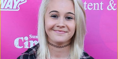 Bea Miller at Babys All Right