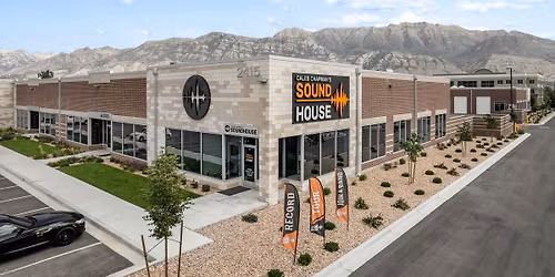 Hot Salsa Mardi Gras