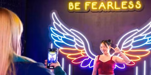 Super Neon: A Feel-Good Immersive Experience