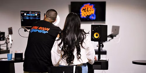 Weekend Warm-Up Beginner DJ Class  @ The CTRL Room