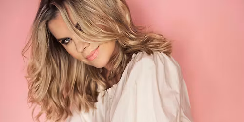 V\u00e1no\u010dn\u00ed koncert Leony Mach\u00e1lkov\u00e9 s kapelou