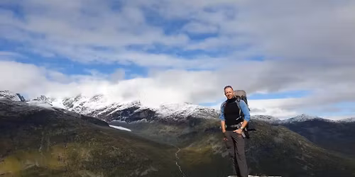 Fra tind til foss - over Fannar\u00e5ken i Jotunheimen