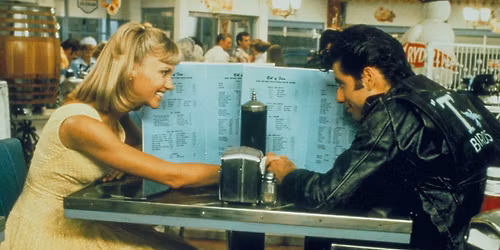 Sing Along: GREASE - P\u00e5 Bio Roy