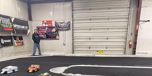 Black Friday carpet oval race 