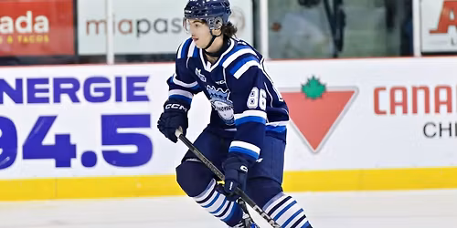Parking Chicoutimi Sagueneens at Charlottetown Islanders