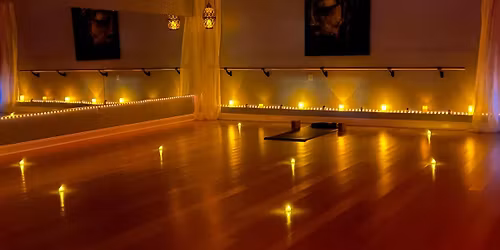 Thanksgiving Eve Gratitude Flow