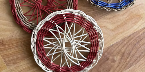 Weaving: Christmas Tree Ornaments