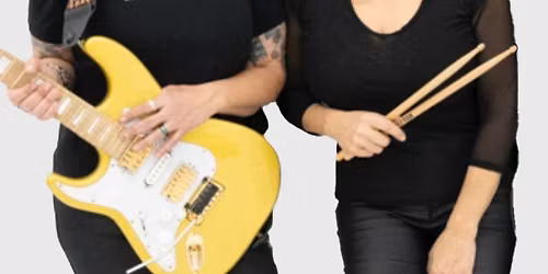 Pulp Vixen Duo rocks Rodrigo\u2019s Corona