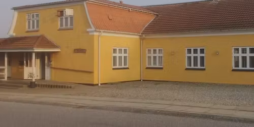 For\u00e5rsfest i HUSET