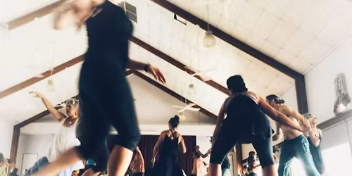 \u041f\u0440\u0430\u043a\u0442\u0438\u043a\u0438 \u043f\u043e \u0440\u0430\u0431\u043e\u0442\u0435 \u0441 \u0442\u0435\u043b\u043e\u043c \u0438 \u043f\u043e\u0434\u0430\u0432\u043b\u0435\u043d\u043d\u044b\u043c\u0438 \u044d\u043c\u043e\u0446\u0438\u044f\u043c\u0438, 6 \u0437\u0430\u043d\u044f\u0442\u0438\u0439