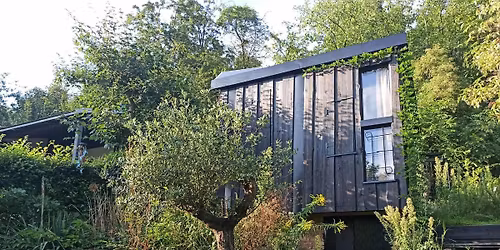 P\u016flden s but\u00f3 a DJ