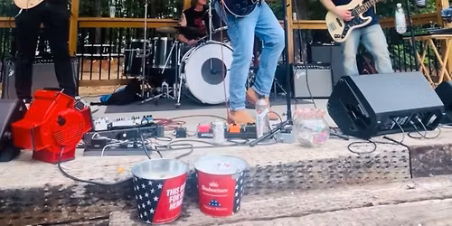 Area 49 @ Vaughn\u2019s