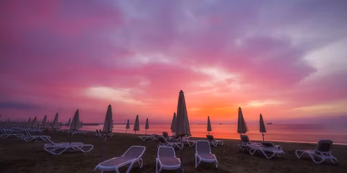 \u039f \u0388\u03bd\u03b1\u03c4\u03bf\u03c2 \u03a6\u03c9\u03c4\u03bf\u03b3\u03c1\u03b1\u03c6\u03b9\u03ba\u03cc\u03c2 \u0393\u03cd\u03c1\u03bf\u03c2 \u03a4\u03b7\u03c2 \u039b\u03ac\u03c1\u03bd\u03b1\u03ba\u03b1\u03c2 \u03c3\u03b5 \u03bc\u03b9\u03b1 \u03bc\u03ad\u03c1\u03b1. 9th Annual Larnaca Photo walk.