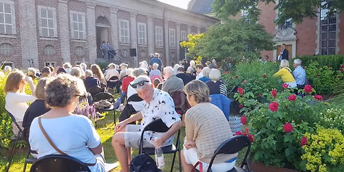 Midsommerkoncert i kirkehaven med Holmens Kantori