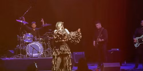 512: The Selena Experience