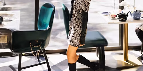 D\u00e9fil\u00e9 \u00e0 l'heure du Th\u00e9