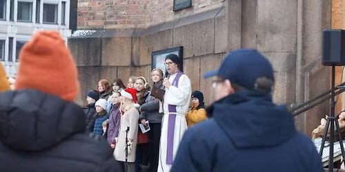 Julaften p\u00e5 kirketrappa