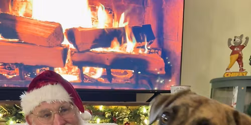 Santa Pet Photos for Unchained Melodies Dog Rescue