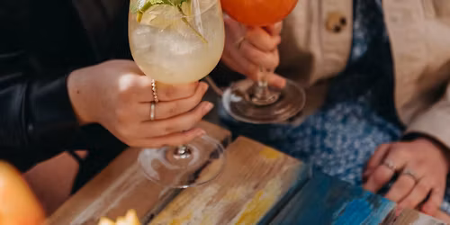 Drinkov\u00fd ve\u010der na zahr\u00e1dce s Kubou Herynkem\ud83c\udf78