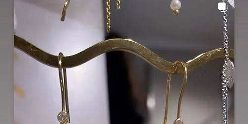 Stine A \u201cHul i \u00f8ret event\u201d