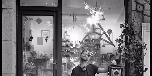 Anal\u00f3g portr\u00e9fot\u00f3z\u00e1s Iby Andr\u00e1ssal