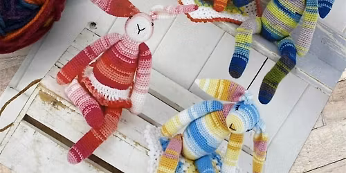 Beginner + Introduction to Amigurumi - Crochet bunny!