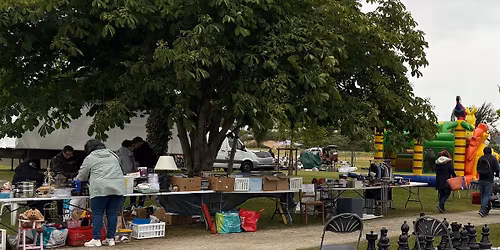 VIDE-GRENIER