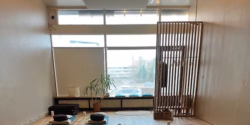 Chill-out holistic yoga