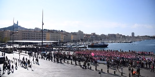 Grande Flash Mob pour Octobre Rose