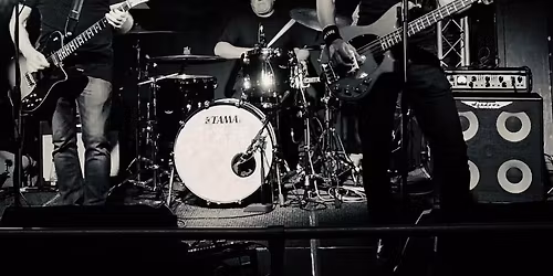 UNDER THE COVERS LIVE \ud83c\udfb8\ud83c\udfa4At The Lyndon