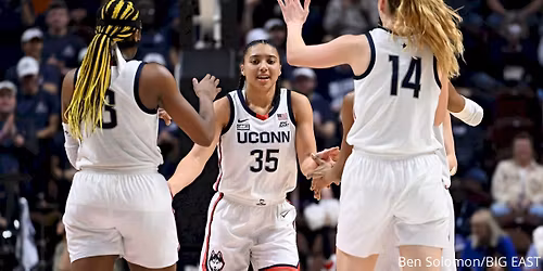 Parking Marquette Golden Eagles at UConn Huskies Womens Basketball