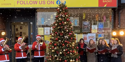 Light switch on and grand draw 