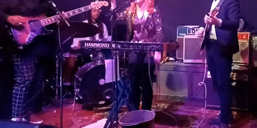 Denise La Grassa Band at Chant in Hyde Park
