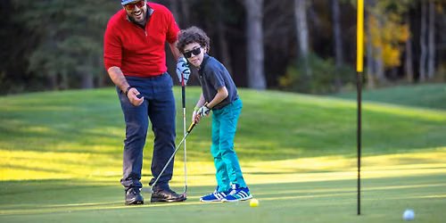 J'amène un enfant au terrain de golf