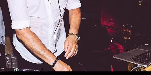 DJ Frank Heskj\u00e6r spiller op til dans