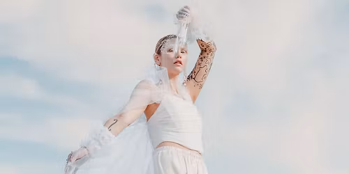 Vilma J\u00e4\u00e4 (levyjulkkarit), hannaeerika