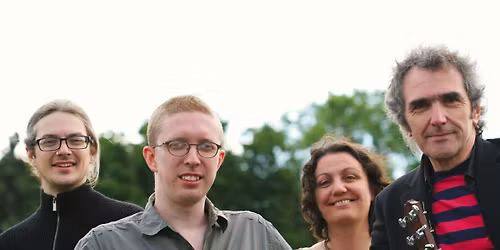 JEZ LOWE & THE BAD PENNIES