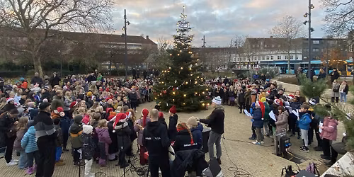 Juletr\u00e6st\u00e6nding p\u00e5 Sundby\u00f8ster Plads