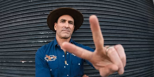 Pete Murray in Orange