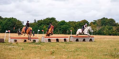 Sc Equestrian Munstead cross country schooling clinic 