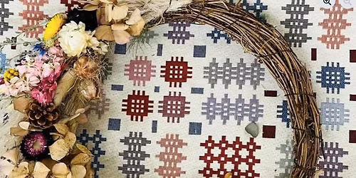 CHRISTMAS DRIED FLOWER WREATH WORKSHOP