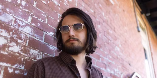 PATIO SHOW: Oliver Sayani