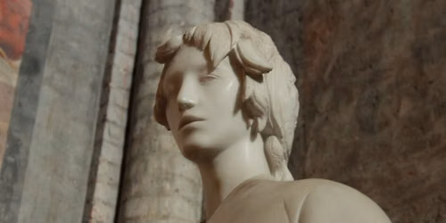La storia a portata di mano: la scultura e la miniatura in Abbazia
