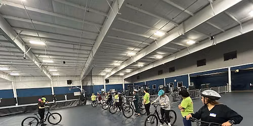 Latinas en Bici - \u00a1Bici Escuela Para Mujeres! | Bike School for Women!
