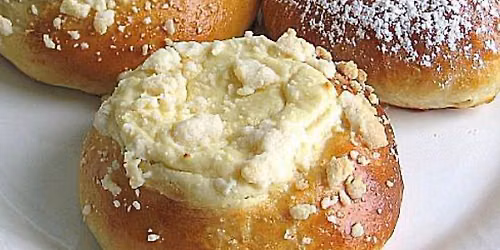 Polish Sweet Buns (Dro\u017cd\u017c\u00f3wki z budyniem)