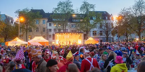 Sessionseröffnung auf dem Wilhelmplatz