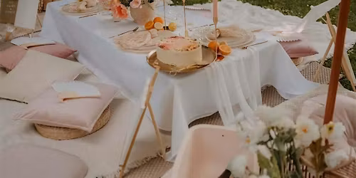 Picnic with a stranger