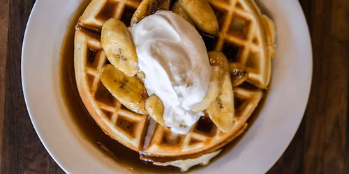 Sunday Brunch with Teddy Lewis