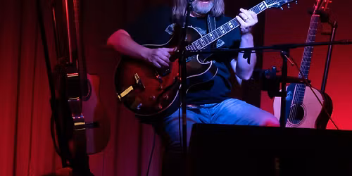 Live in the Lounge: Scott Keever